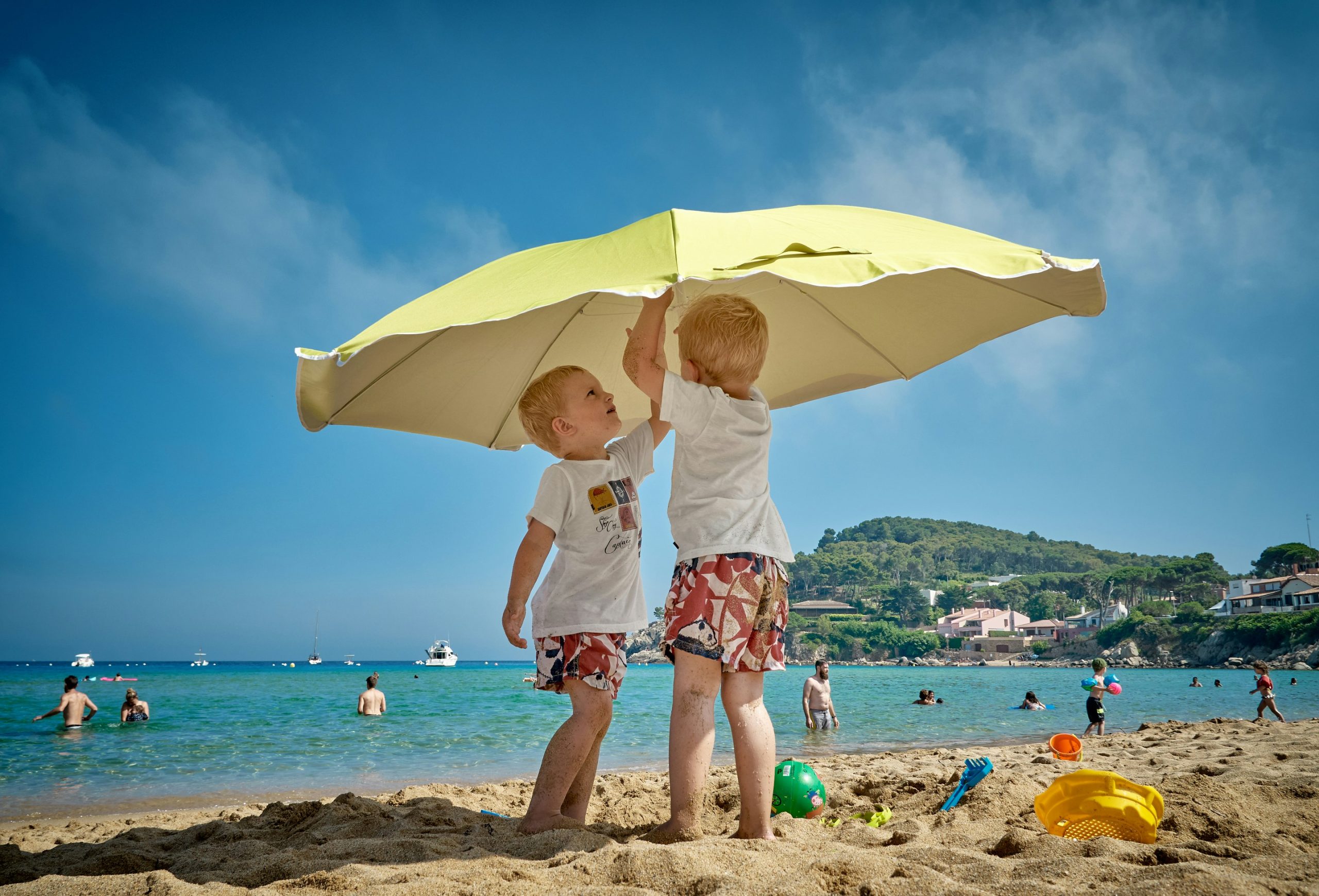 discover practical tips and helpful advice for traveling with kids to make your family trips enjoyable and stress-free.